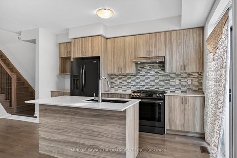 Photo 11 at 348 Okanagan Path, Donevan, Oshawa