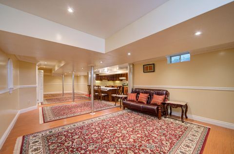 Photo 6 at 180 Kimber Crescent, East Woodbridge, Vaughan