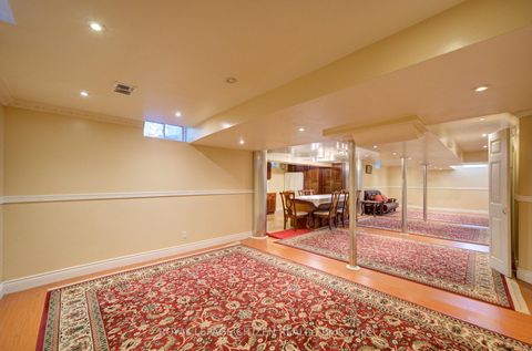 Photo 7 at 180 Kimber Crescent, East Woodbridge, Vaughan