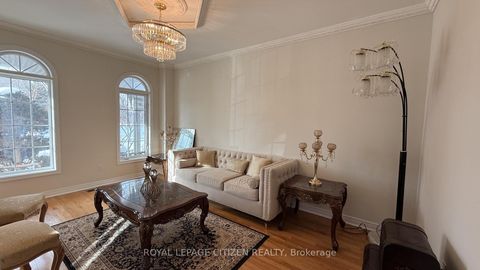 Photo 12 at 180 Kimber Crescent, East Woodbridge, Vaughan