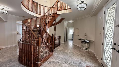 Photo 18 at 180 Kimber Crescent, East Woodbridge, Vaughan