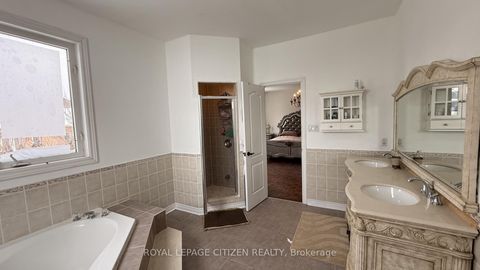 Photo 21 at 180 Kimber Crescent, East Woodbridge, Vaughan