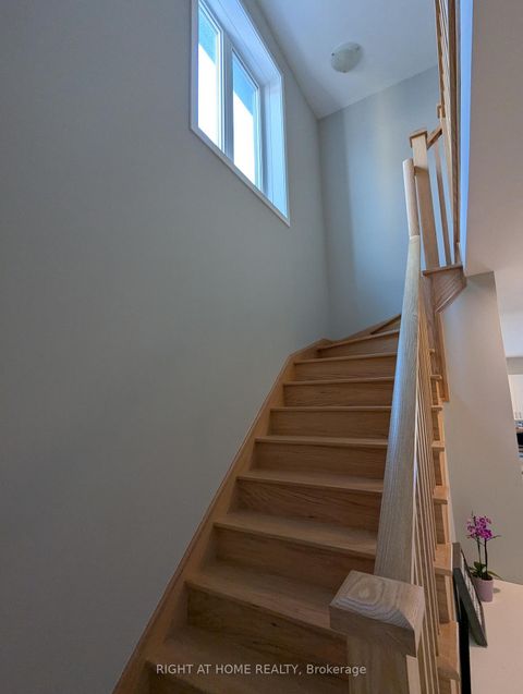 Photo 13 at 22 Westwood Avenue, Painswick South, Barrie