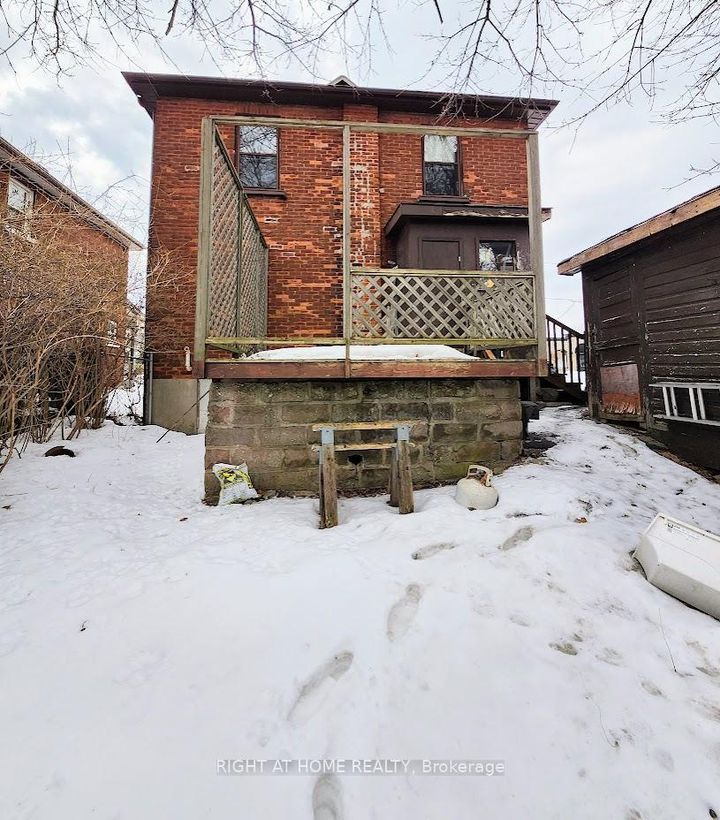 Photo 2 at 71 Nassau Street, Vanier, Oshawa