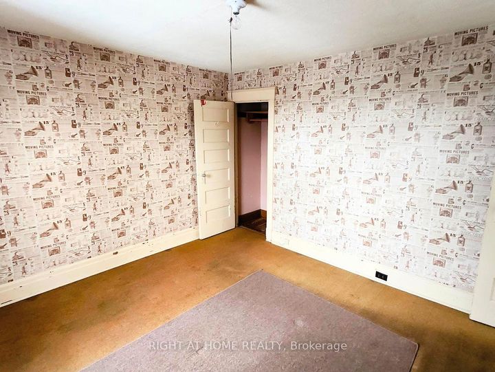 Photo 8 at 71 Nassau Street, Vanier, Oshawa