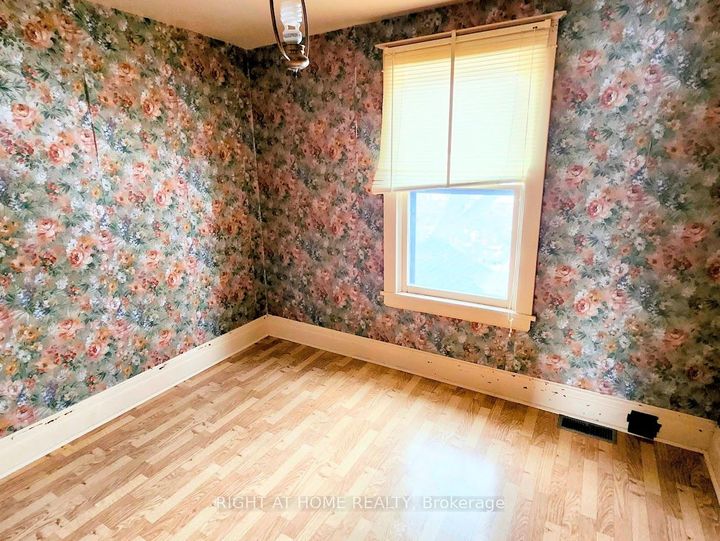 Photo 9 at 71 Nassau Street, Vanier, Oshawa