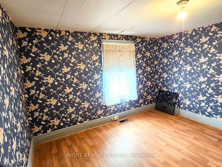 Photo 10 at 71 Nassau Street, Vanier, Oshawa