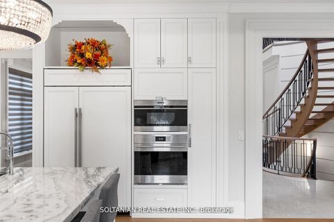 Photo 3 at 319 Betty Ann Drive, Willowdale West, Toronto