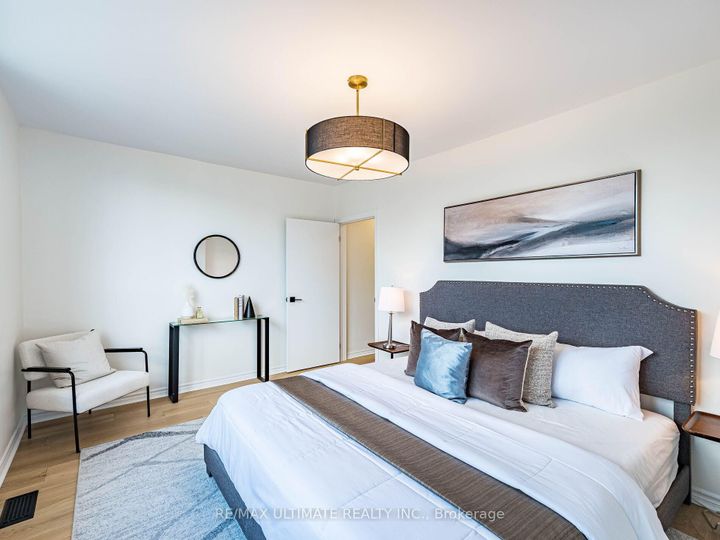 Photo 21 at 918 Ossington Avenue, Junction, Toronto