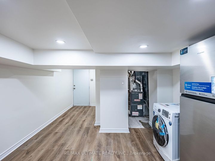 Photo 34 at 918 Ossington Avenue, Junction, Toronto