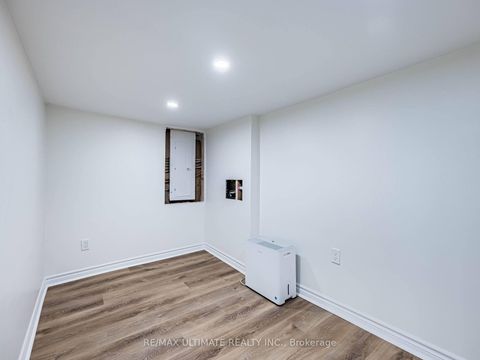 Photo 40 at 918 Ossington Avenue, Junction, Toronto