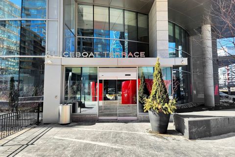 Photo 2 at 530 - 21 Iceboat Terrace, Waterfront Communities C1, Toronto