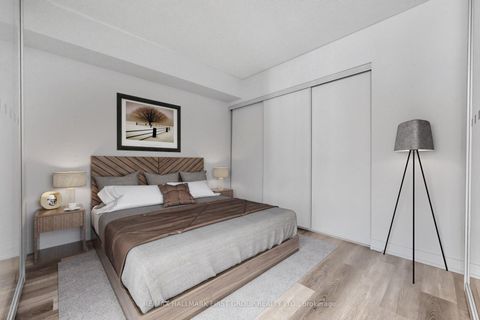 Photo 11 at 530 - 21 Iceboat Terrace, Waterfront Communities C1, Toronto