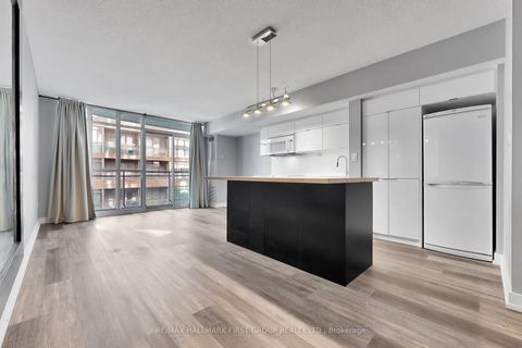 Photo 35 at 530 - 21 Iceboat Terrace, Waterfront Communities C1, Toronto