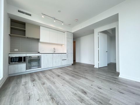 Photo 9 at 3710 - 1000 Portage Parkway, Concord, Vaughan