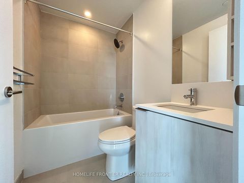 Photo 14 at 3710 - 1000 Portage Parkway, Concord, Vaughan