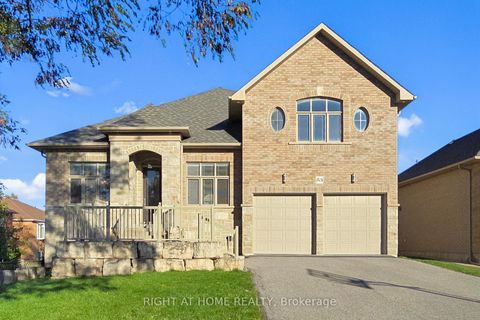 Photo 2 at 53 Rockwell Road, Doncrest, Richmond Hill