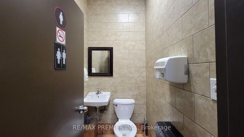 Photo 16 at 407A Bloor Street E, North St. James Town, Toronto