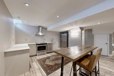 Photo 38 at 20 Altus Park Drive, Patterson, Vaughan