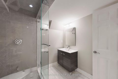 Photo 42 at 20 Altus Park Drive, Patterson, Vaughan