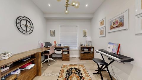 Photo 13 at 31 Mulholland Drive, Beverley Glen, Vaughan