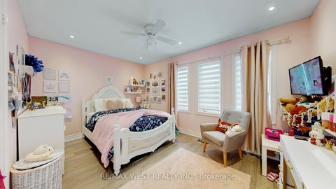 Photo 26 at 31 Mulholland Drive, Beverley Glen, Vaughan