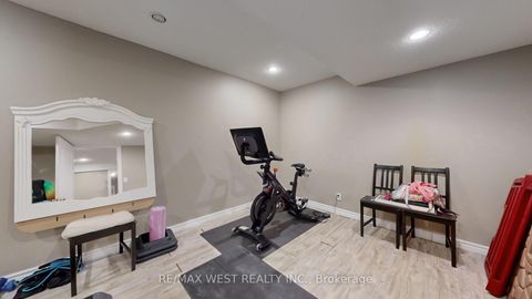 Photo 39 at 31 Mulholland Drive, Beverley Glen, Vaughan