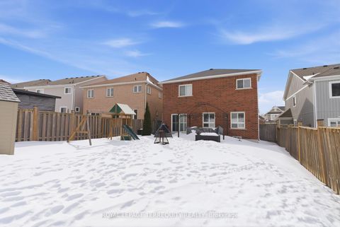Photo 6 at 1747 Arborwood Drive, Taunton, Oshawa