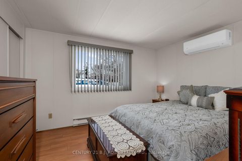 Photo 12 at 73 Main Street, Rural Innisfil, Innisfil