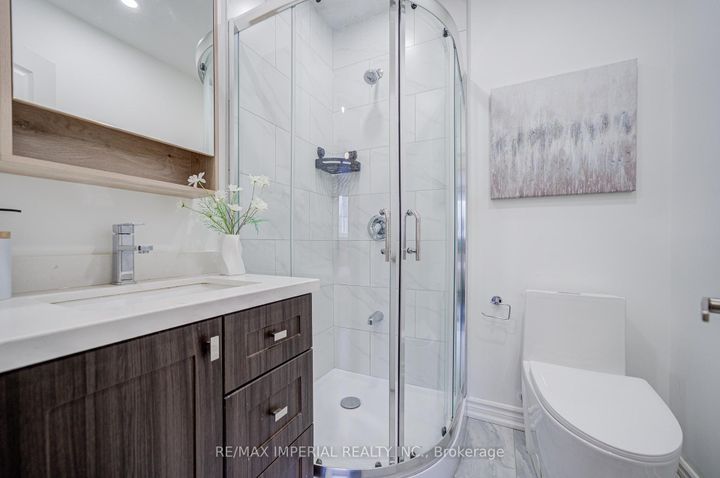 Photo 20 at 254 Browndale Crescent, Crosby, Richmond Hill