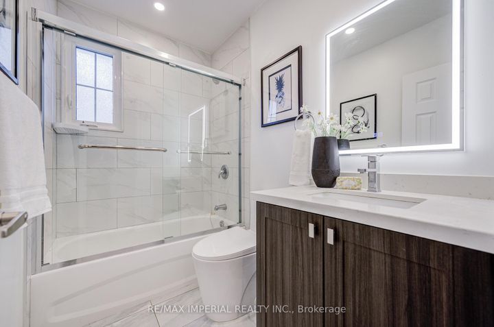 Photo 23 at 254 Browndale Crescent, Crosby, Richmond Hill