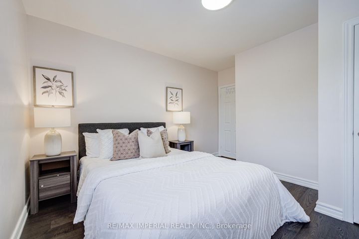 Photo 25 at 254 Browndale Crescent, Crosby, Richmond Hill