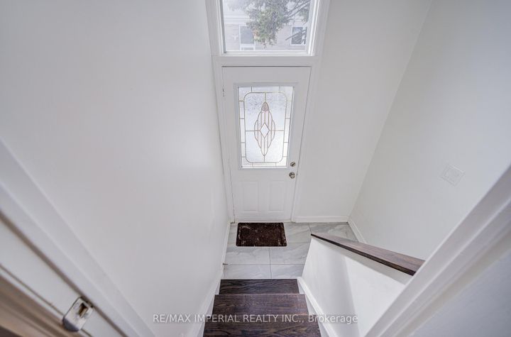 Photo 29 at 254 Browndale Crescent, Crosby, Richmond Hill