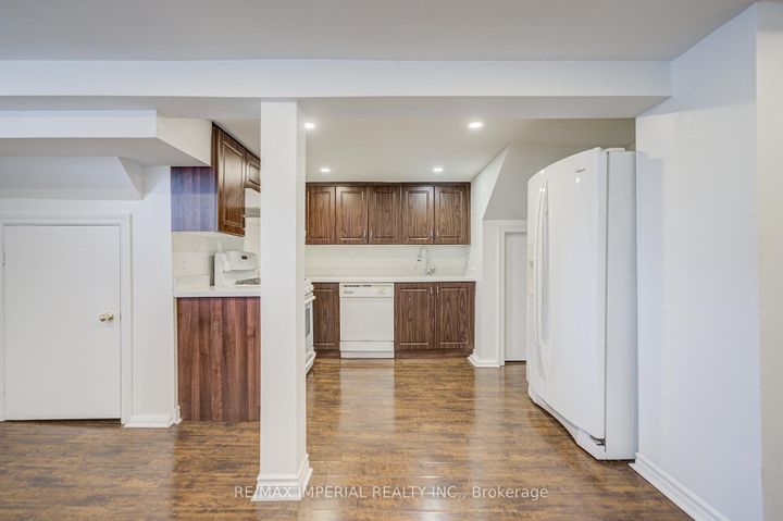 Photo 36 at 254 Browndale Crescent, Crosby, Richmond Hill