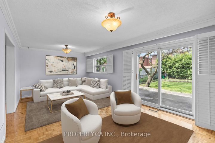 Photo 3 at 48 Navaho Drive, Pleasant View, Toronto