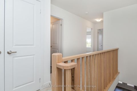 Photo 7 at 33 Red Maple Lane, Shore, Barrie