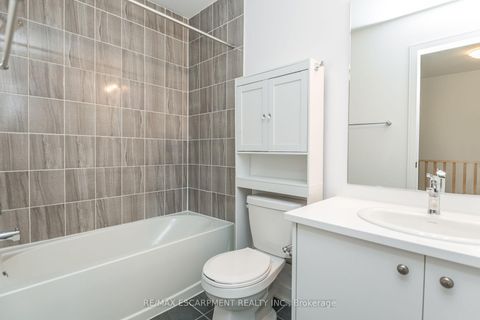 Photo 10 at 33 Red Maple Lane, Shore, Barrie