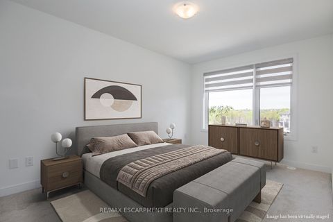 Photo 13 at 33 Red Maple Lane, Shore, Barrie