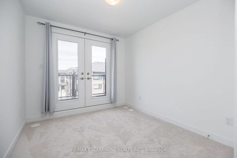 Photo 14 at 33 Red Maple Lane, Shore, Barrie