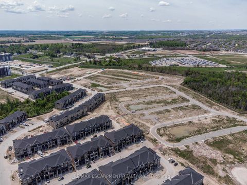 Photo 23 at 33 Red Maple Lane, Shore, Barrie