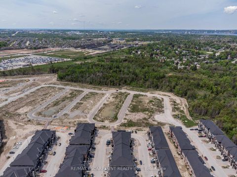 Photo 25 at 33 Red Maple Lane, Shore, Barrie