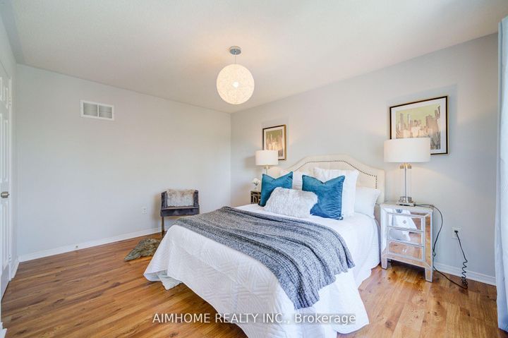 Photo 22 at 27 Warrington Way, Berczy, Markham