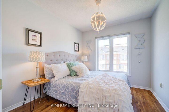 Photo 28 at 27 Warrington Way, Berczy, Markham