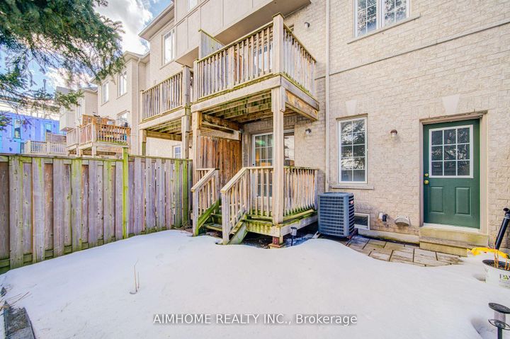 Photo 34 at 27 Warrington Way, Berczy, Markham