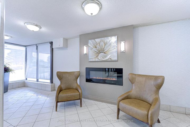 Photo 2 at 2605 - 18 Knightsbridge Road, Queen Street Corridor, Brampton