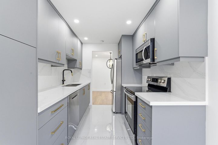 Photo 18 at 2605 - 18 Knightsbridge Road, Queen Street Corridor, Brampton