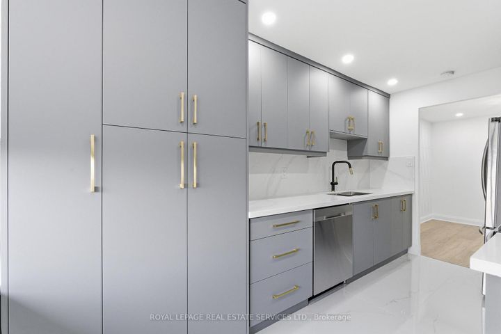 Photo 19 at 2605 - 18 Knightsbridge Road, Queen Street Corridor, Brampton