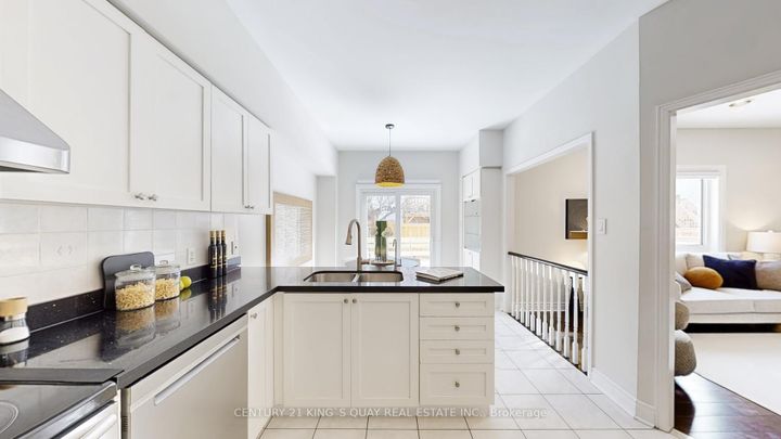 Photo 17 at 92 Canterfield Close, Markville, Markham