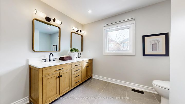 Photo 32 at 92 Canterfield Close, Markville, Markham