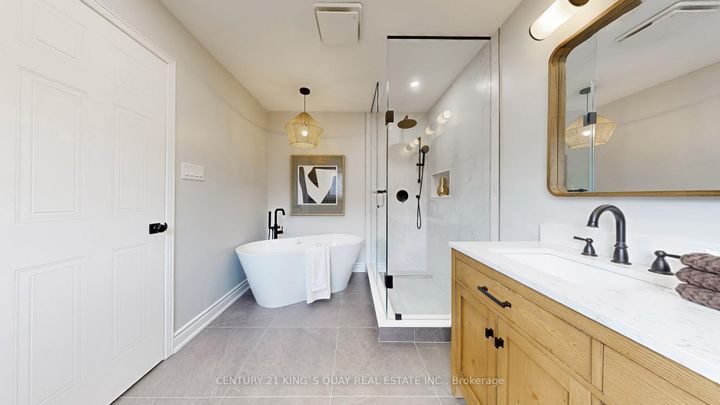 Photo 33 at 92 Canterfield Close, Markville, Markham